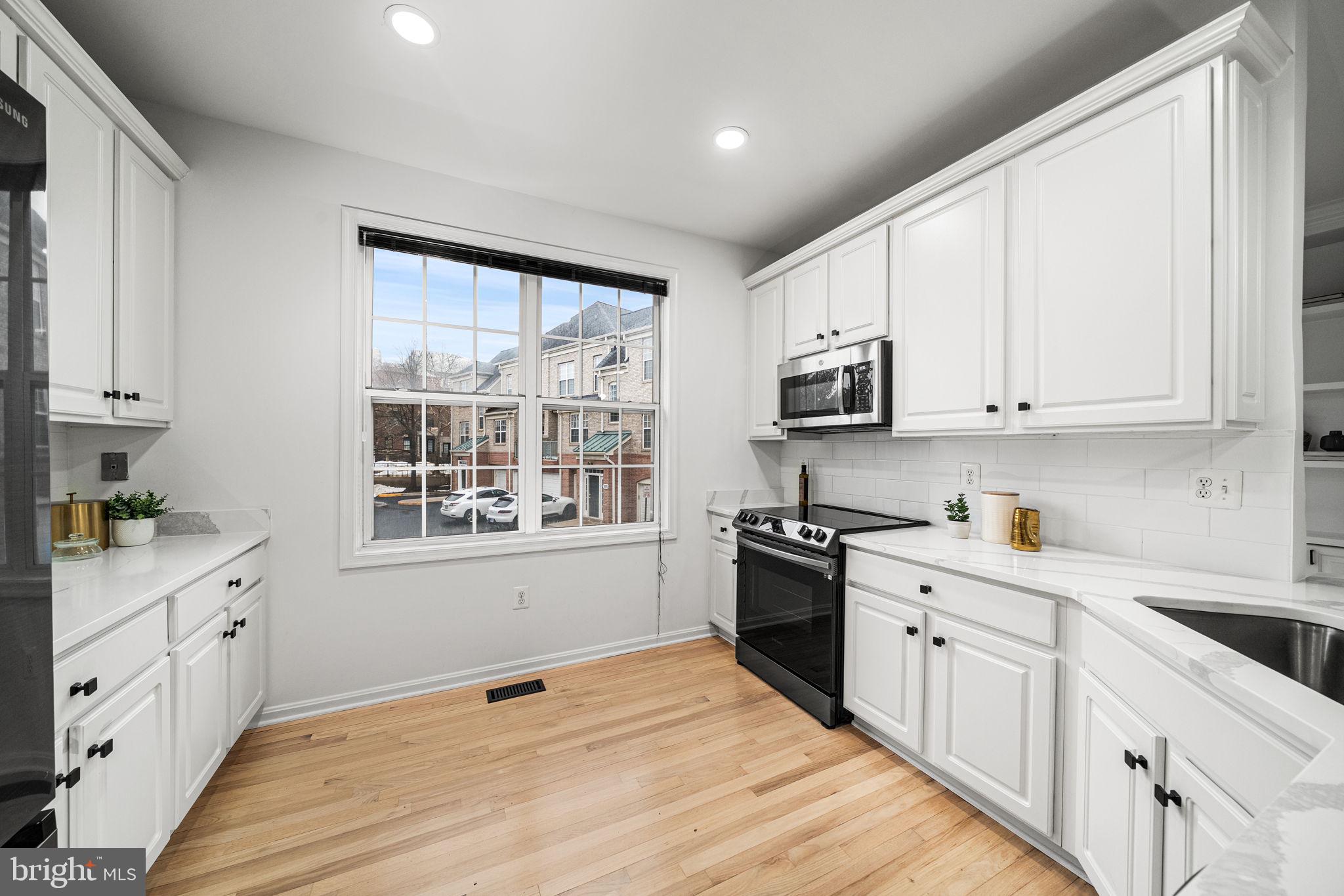 12180 ABINGTON HALL PLACE 207