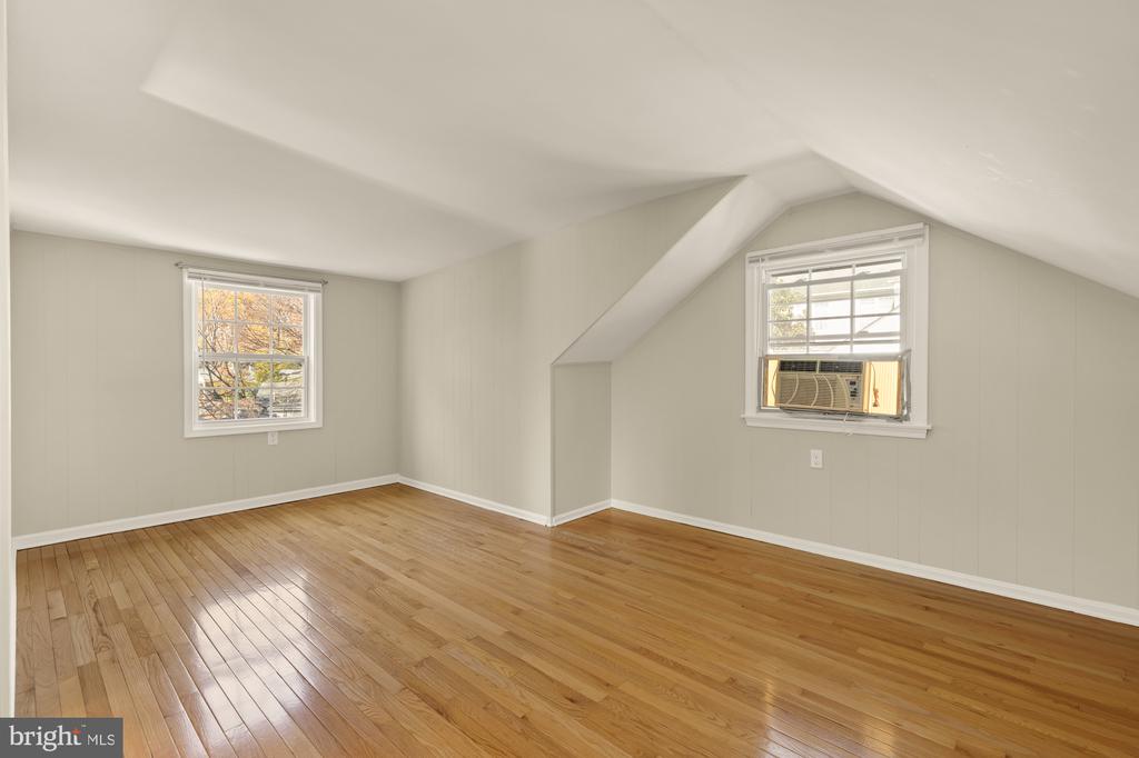 3024 WAYNE ROAD