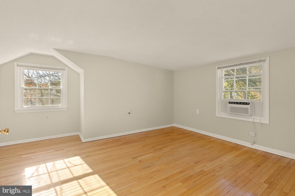 3024 WAYNE ROAD