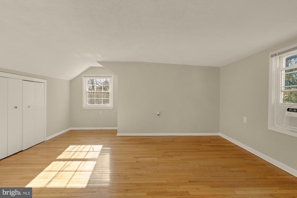 3024 WAYNE ROAD