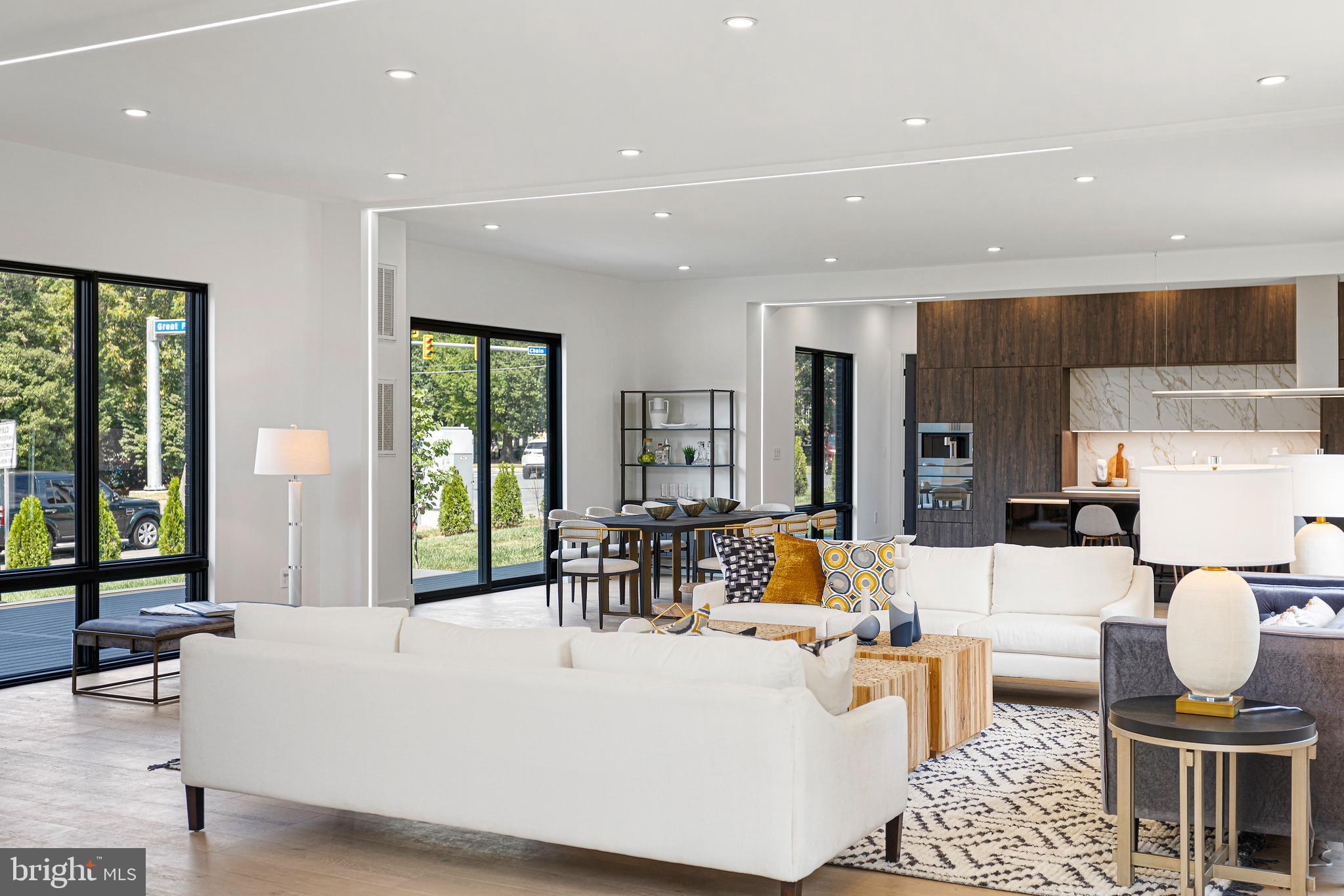 1733 CHAIN BRIDGE ROAD