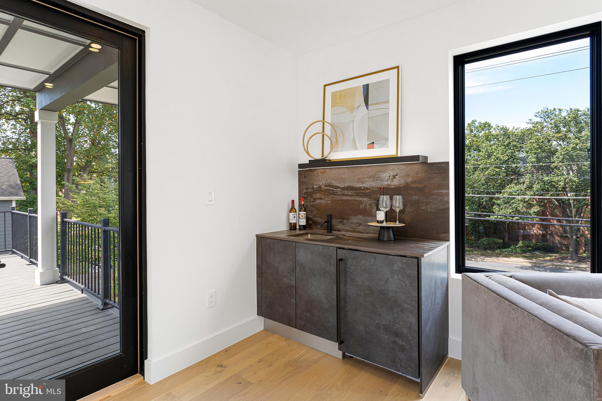 1733 CHAIN BRIDGE ROAD