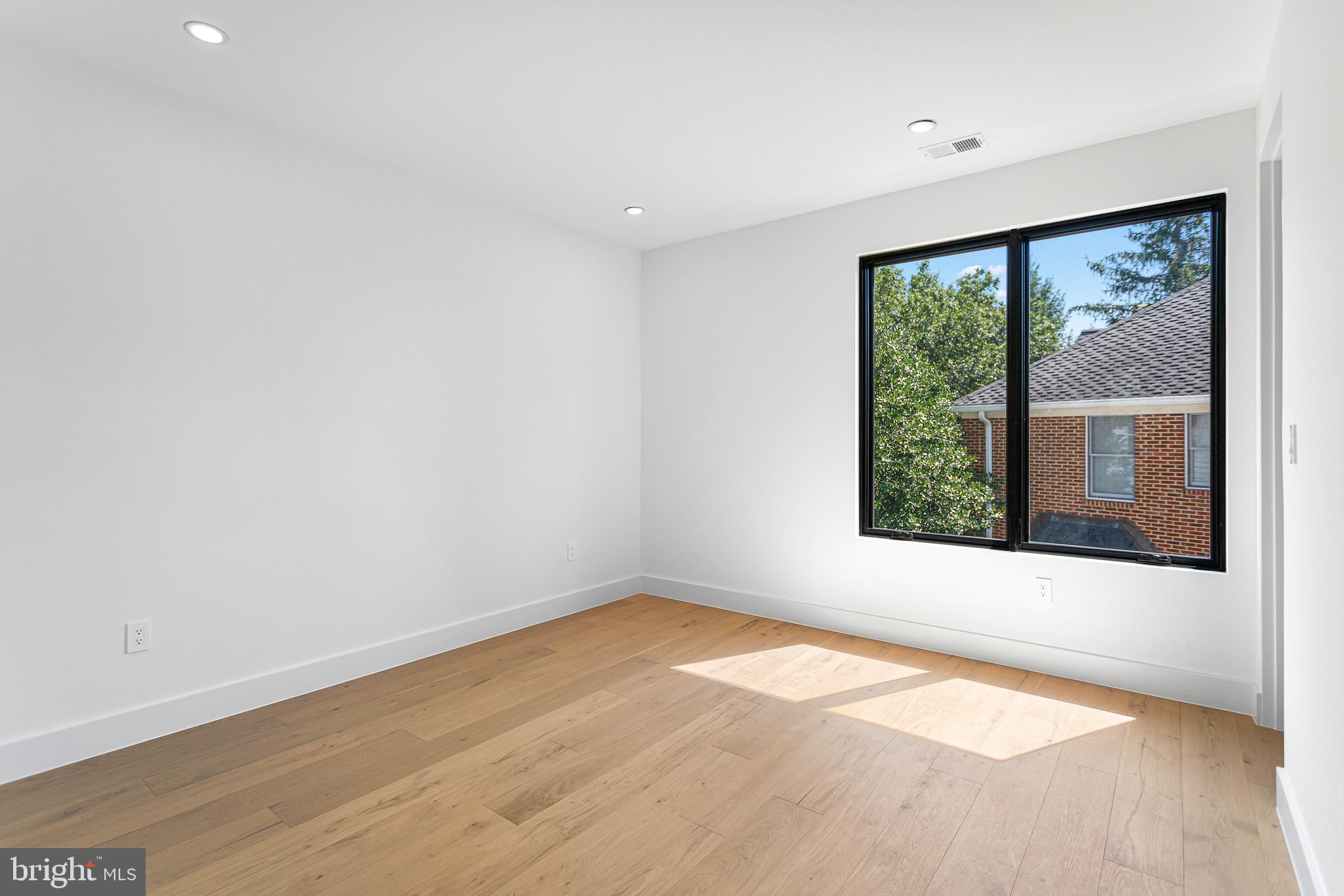 1733 CHAIN BRIDGE ROAD