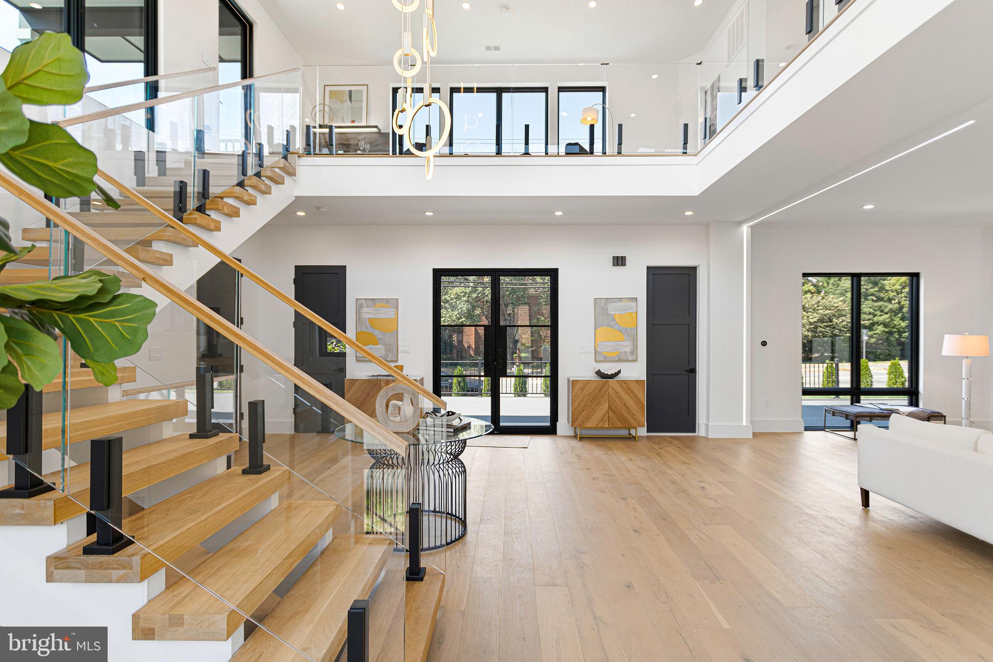 1733 CHAIN BRIDGE ROAD