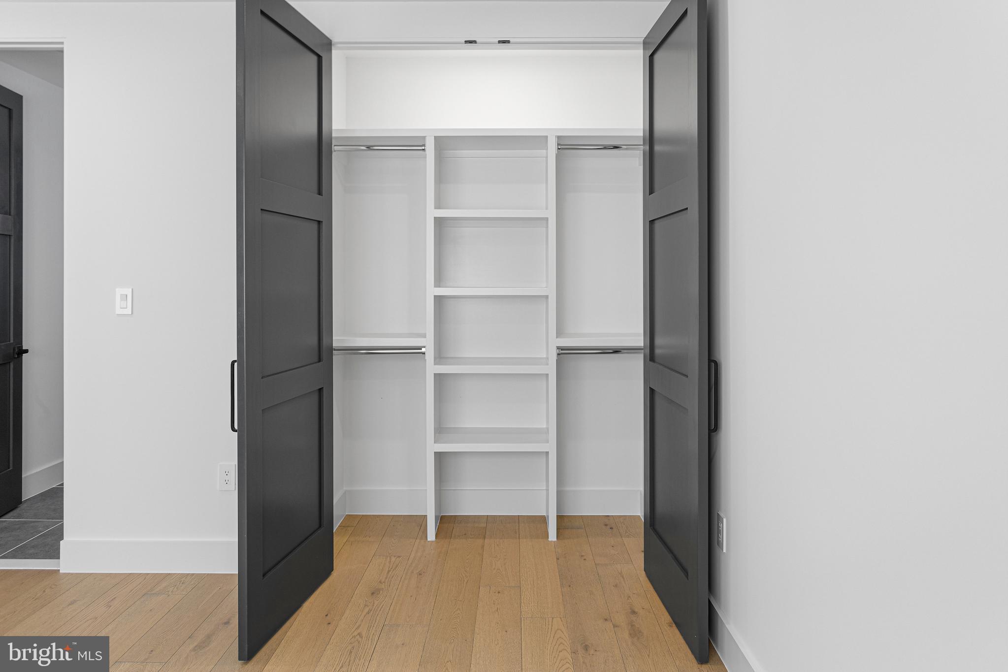 1733 CHAIN BRIDGE ROAD