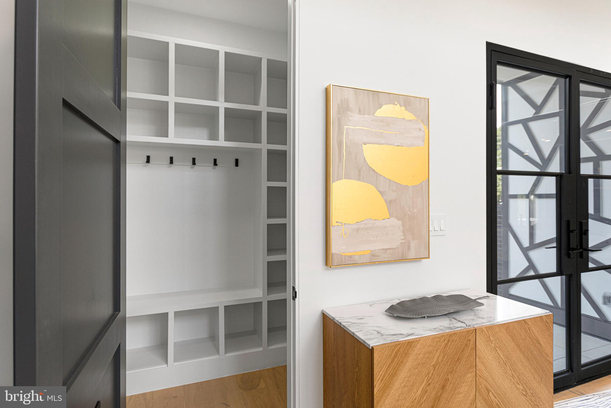 1733 CHAIN BRIDGE ROAD