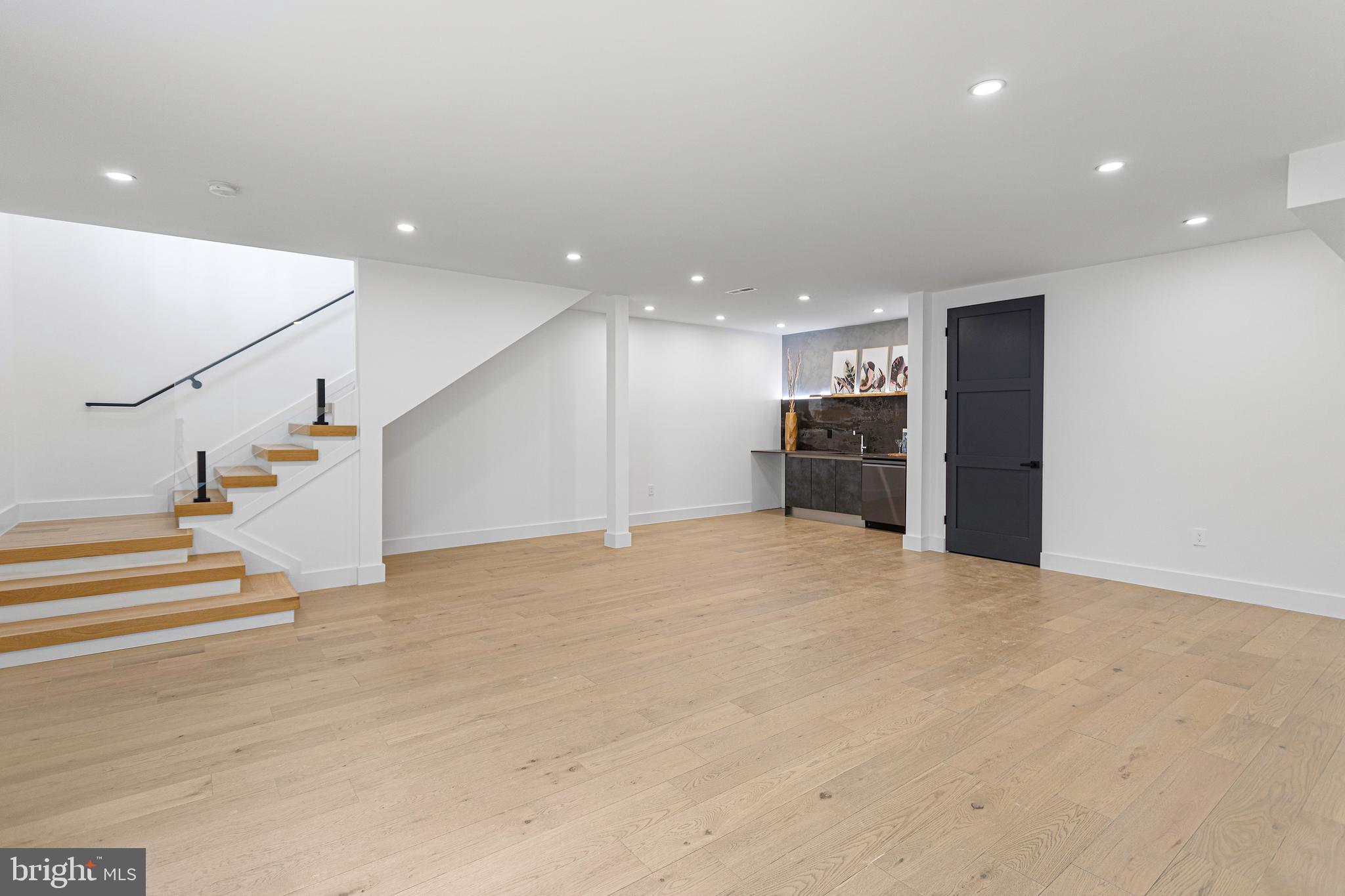 1733 CHAIN BRIDGE ROAD