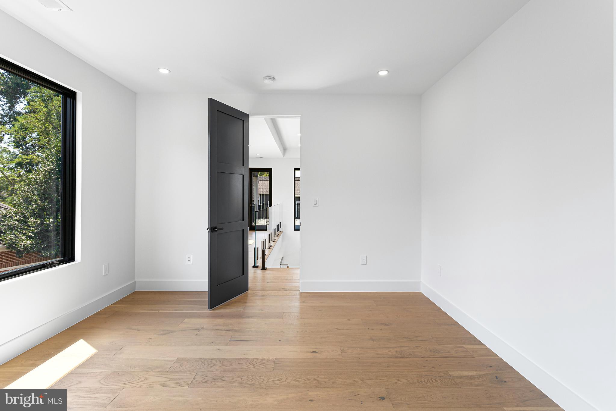 1733 CHAIN BRIDGE ROAD