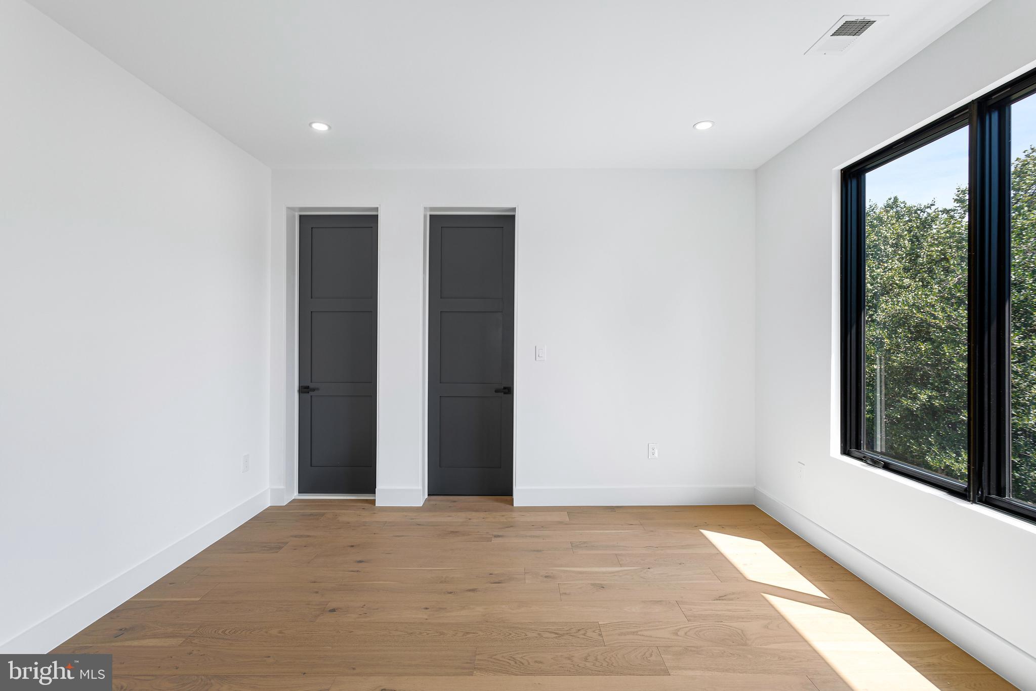 1733 CHAIN BRIDGE ROAD