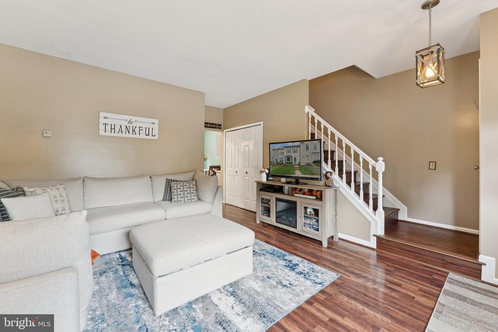 7180 WESTFIELD COURT