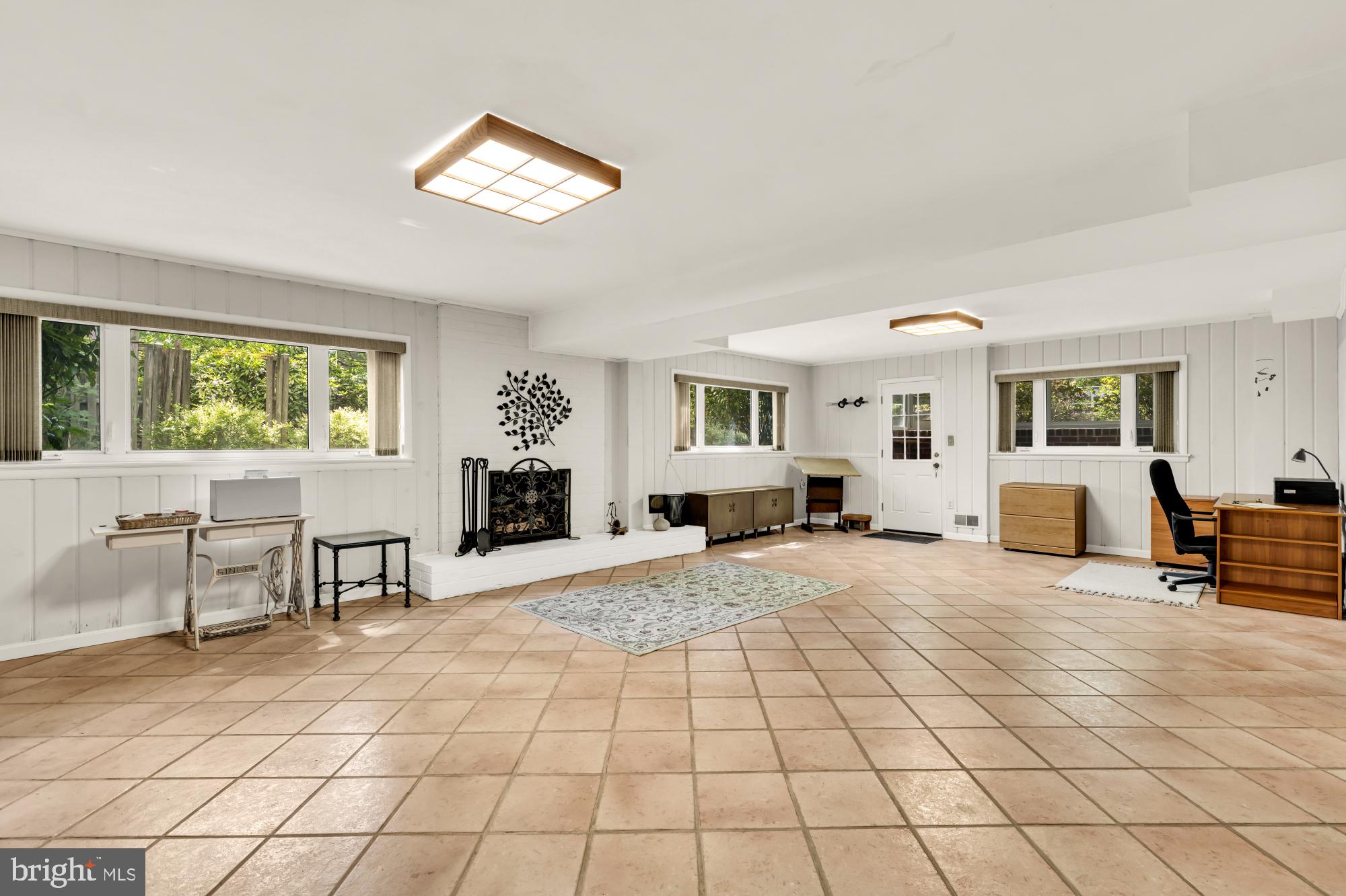 3310 PATRICK HENRY DRIVE