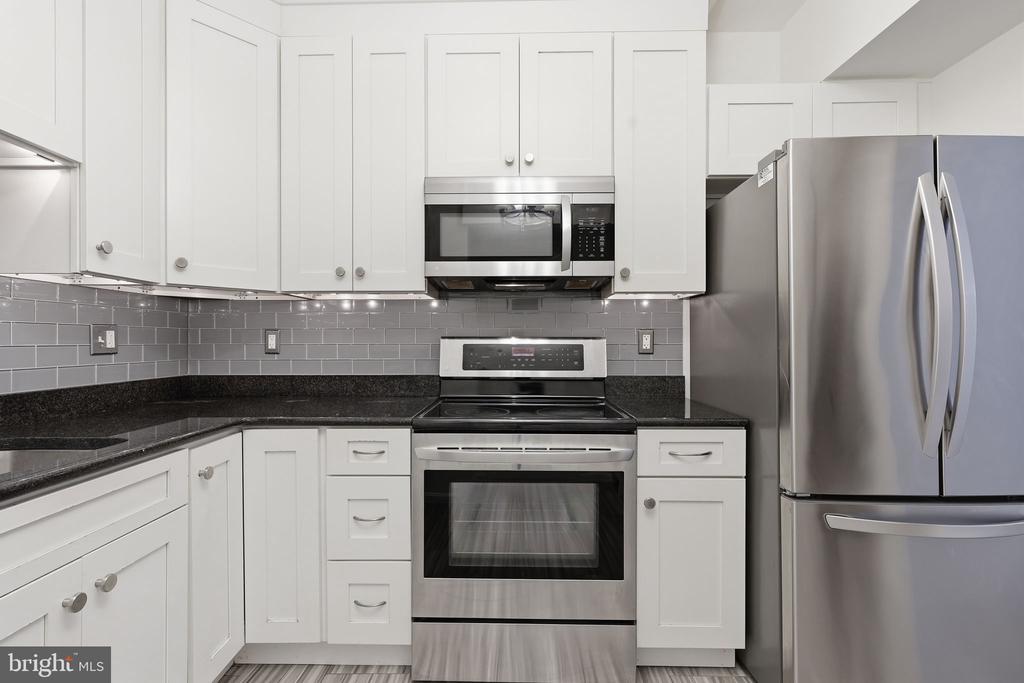 7208 JILLSPRING COURT Unit: 25C