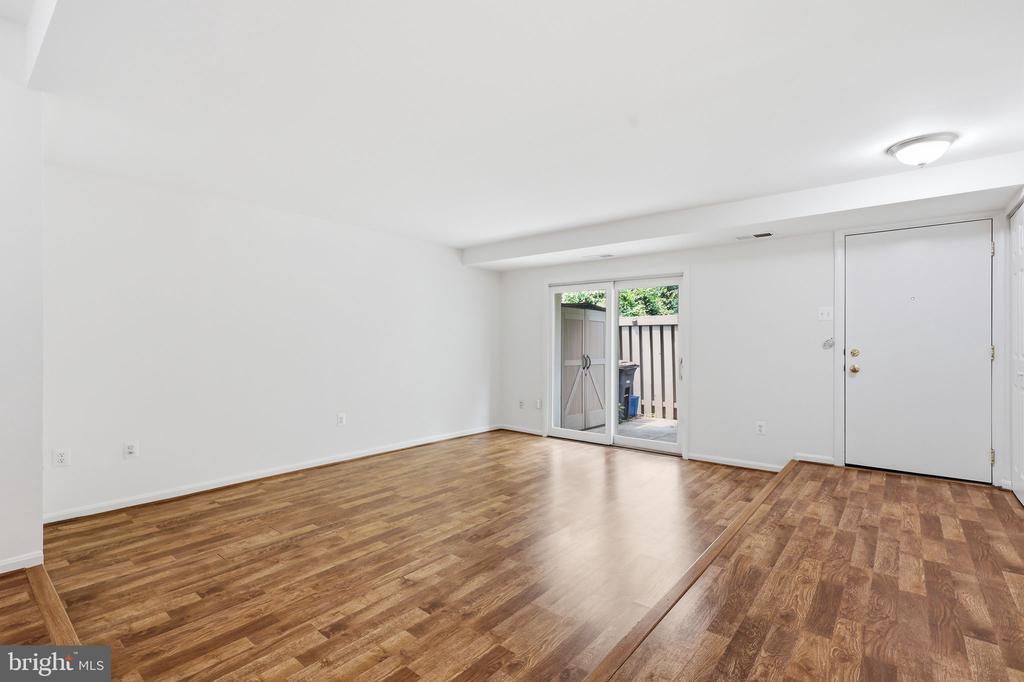 7208 JILLSPRING COURT Unit: 25C