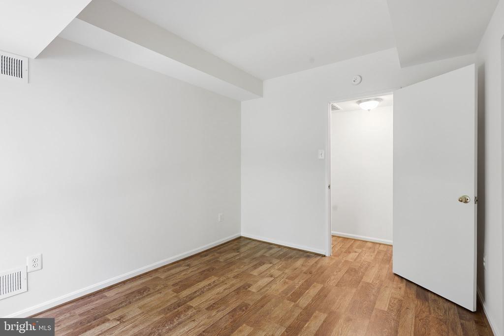 7208 JILLSPRING COURT Unit: 25C