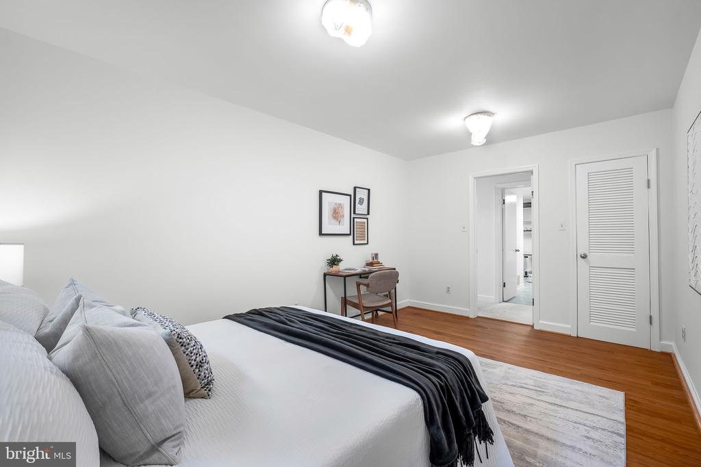 3609 WHISPERING LANE
