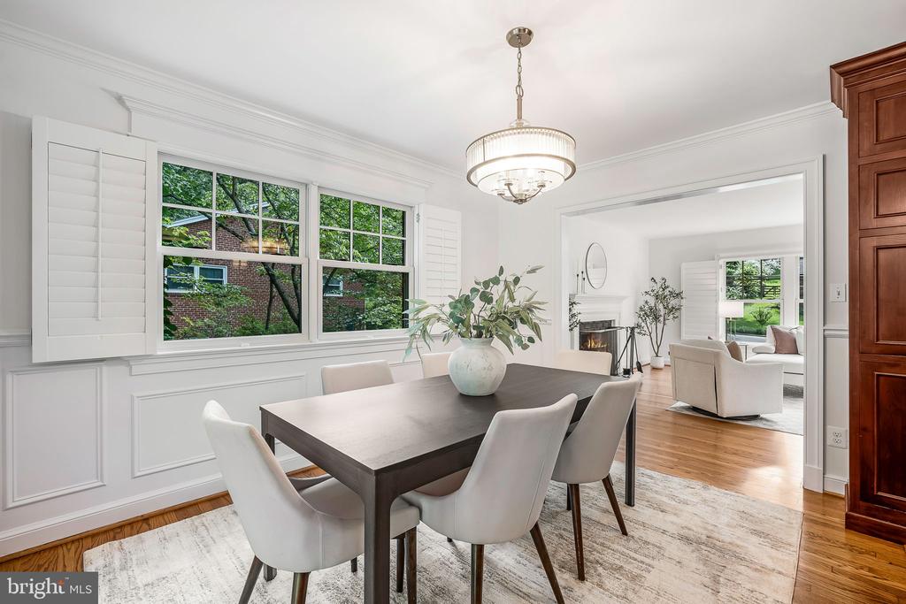 3609 WHISPERING LANE