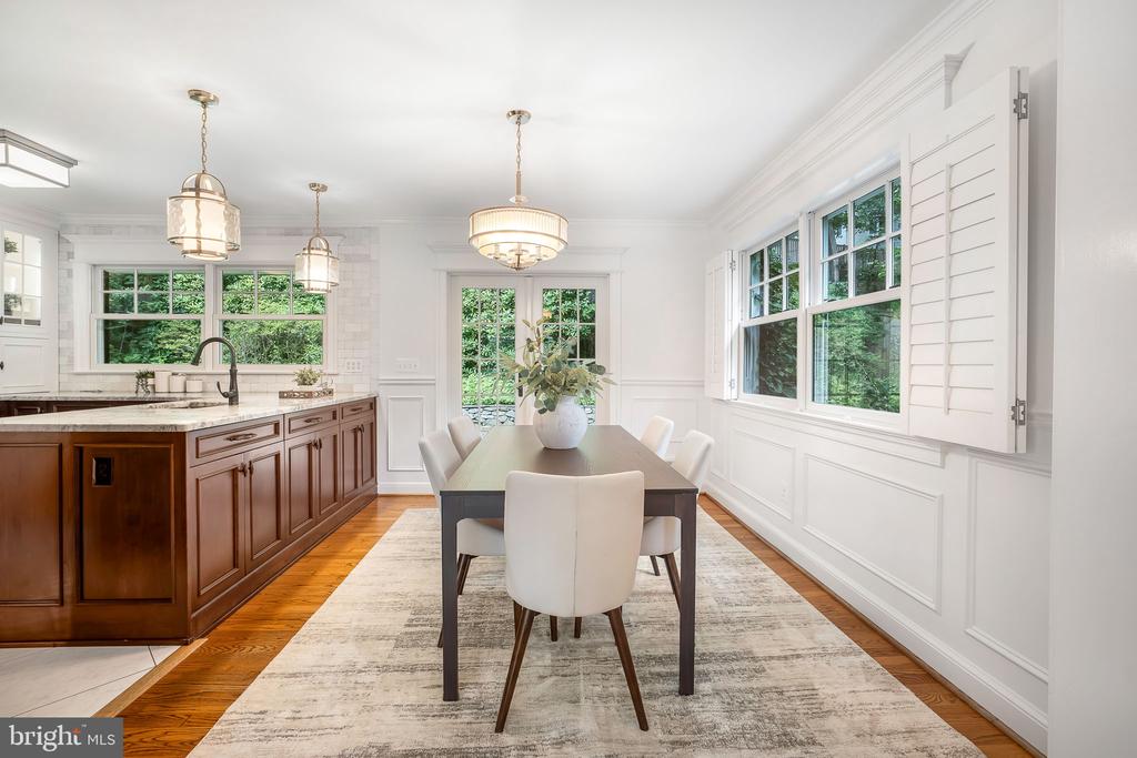 3609 WHISPERING LANE