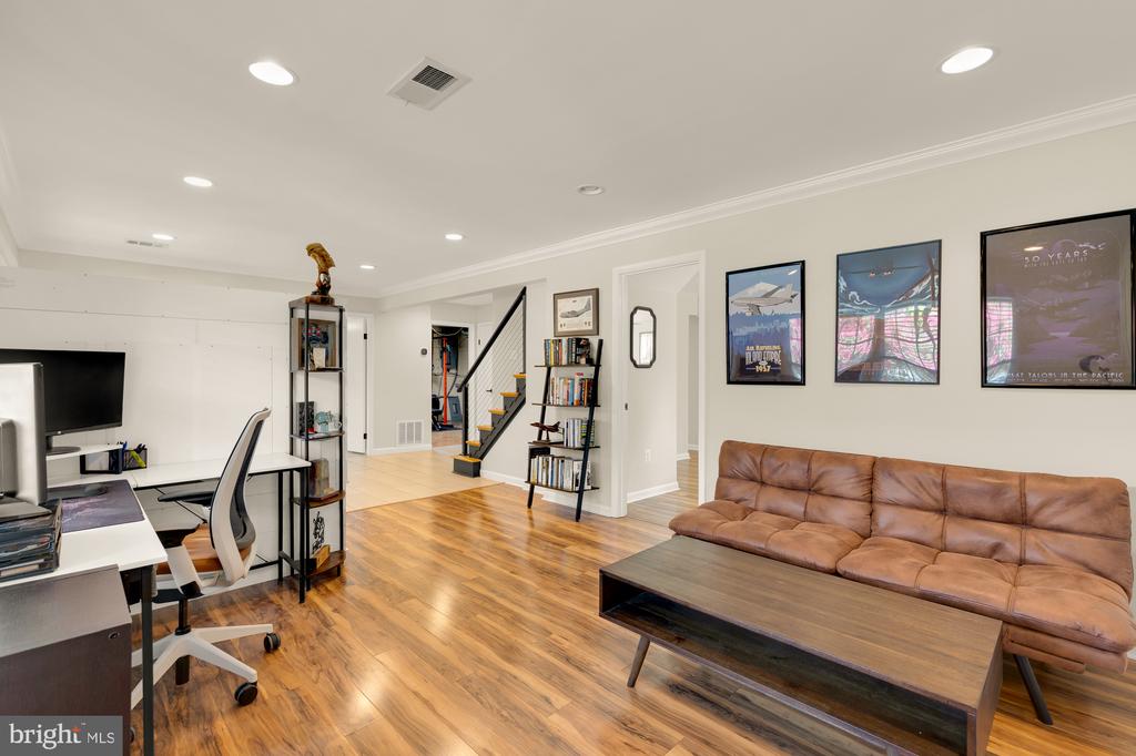 5010 KING RICHARD DRIVE