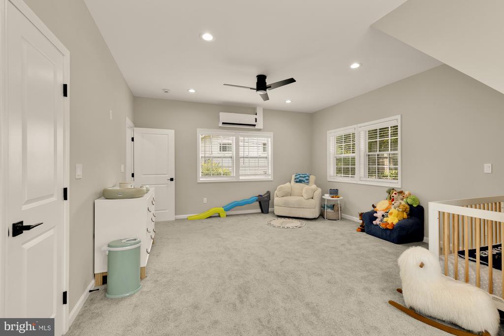 5010 KING RICHARD DRIVE