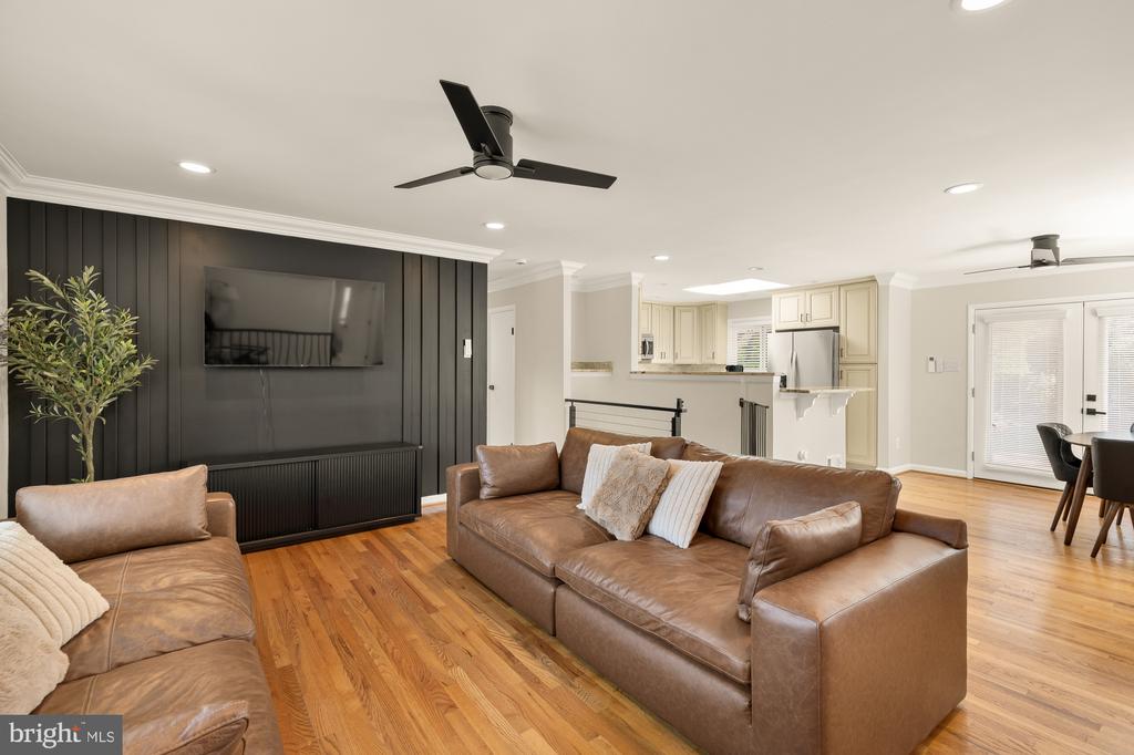5010 KING RICHARD DRIVE