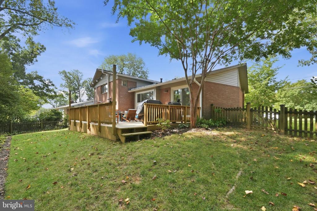 3413 SLADE COURT