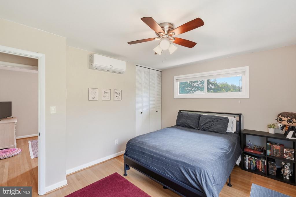 3413 SLADE COURT