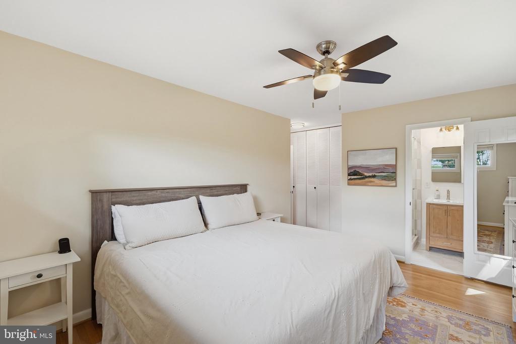 3413 SLADE COURT