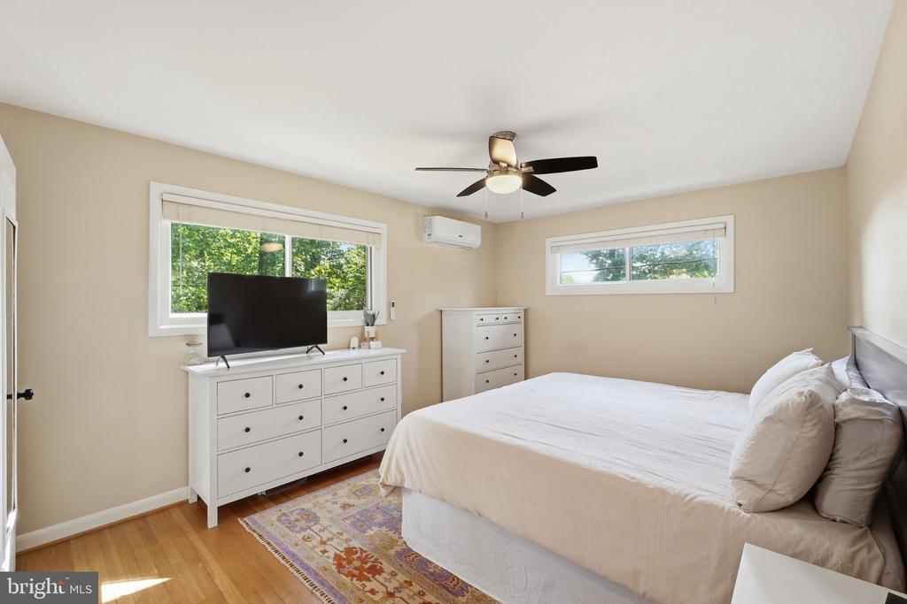 3413 SLADE COURT