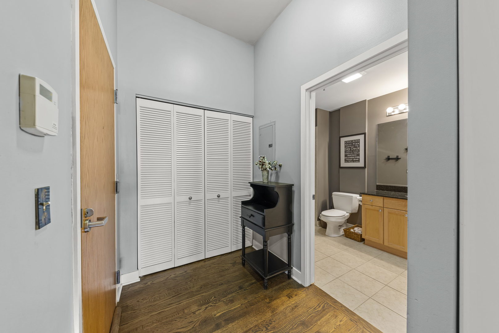 2 S Leavitt Street Unit: 402