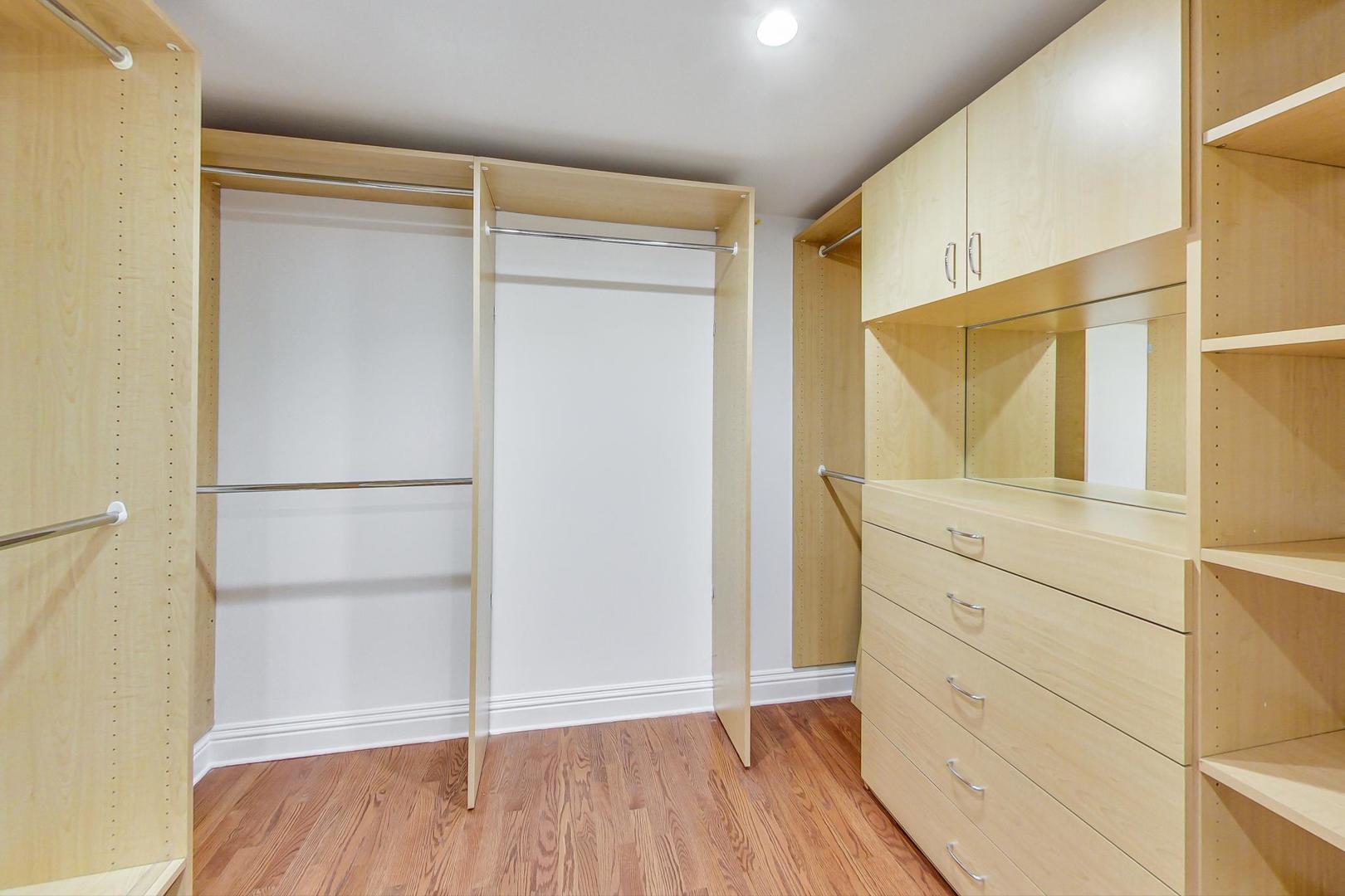 505 N Lake Shore Drive Unit: 4203