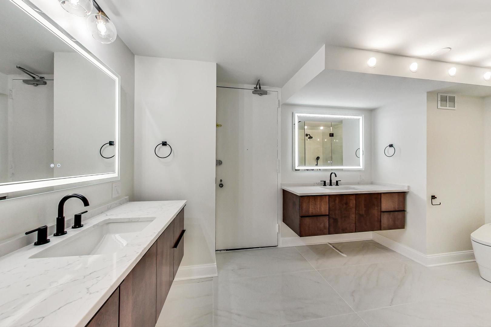 505 N Lake Shore Drive Unit: 4203