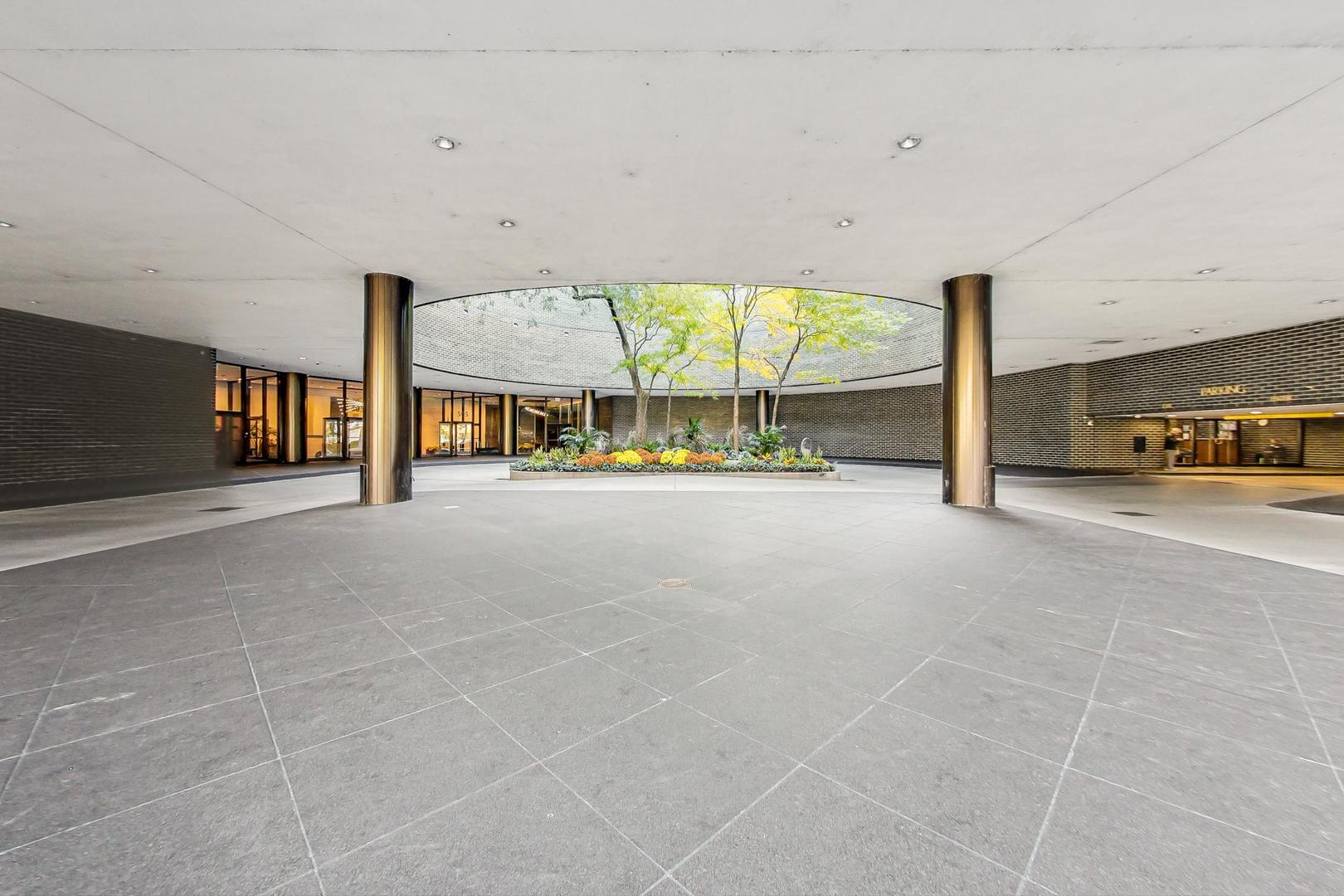 505 N Lake Shore Drive Unit: 4203