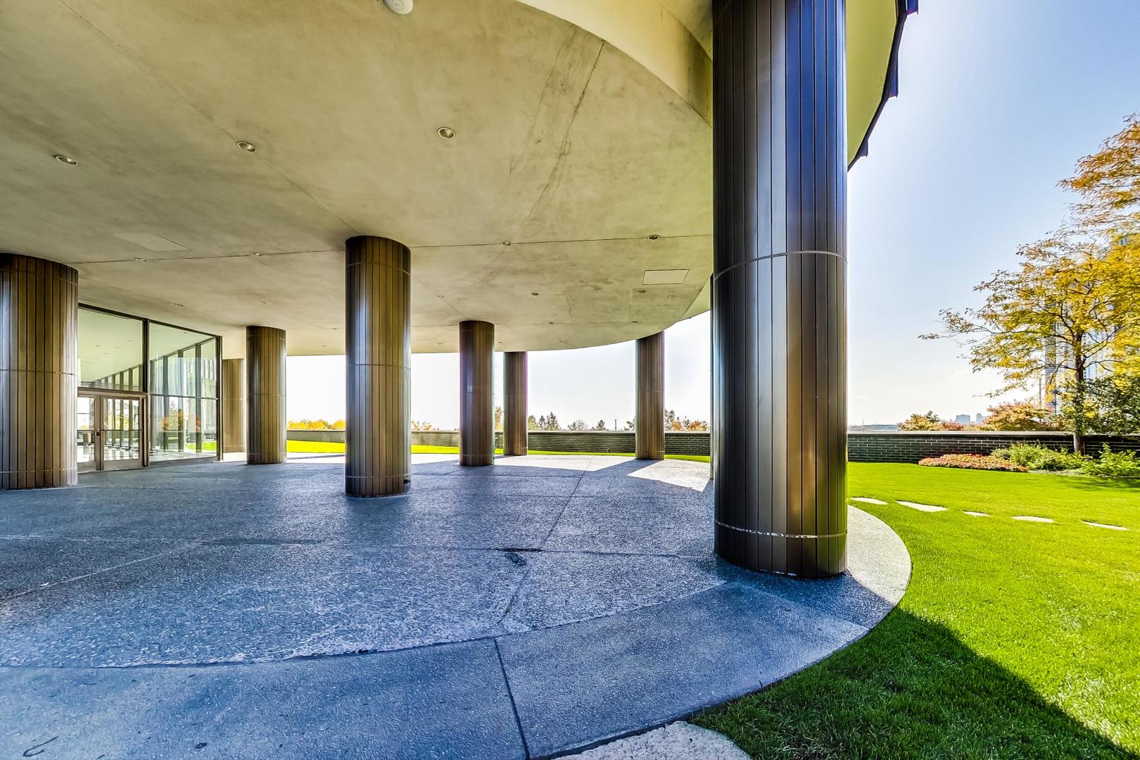 505 N Lake Shore Drive Unit: 4203