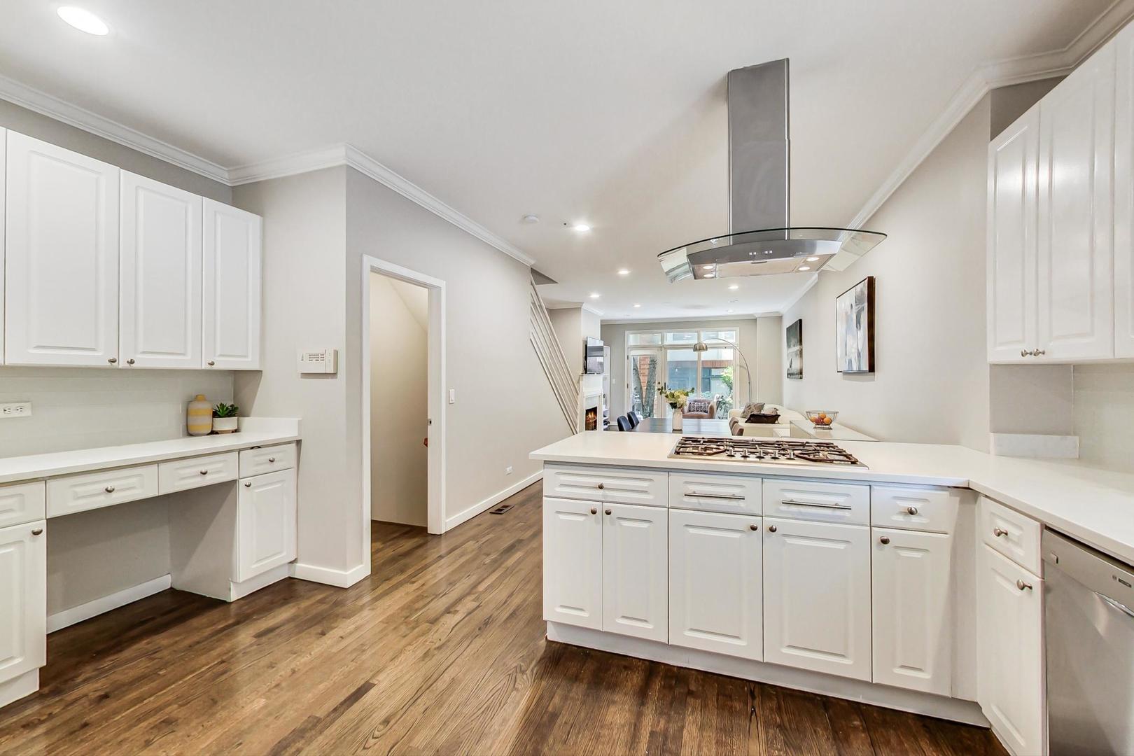2743 N WOLCOTT Avenue Unit: 44