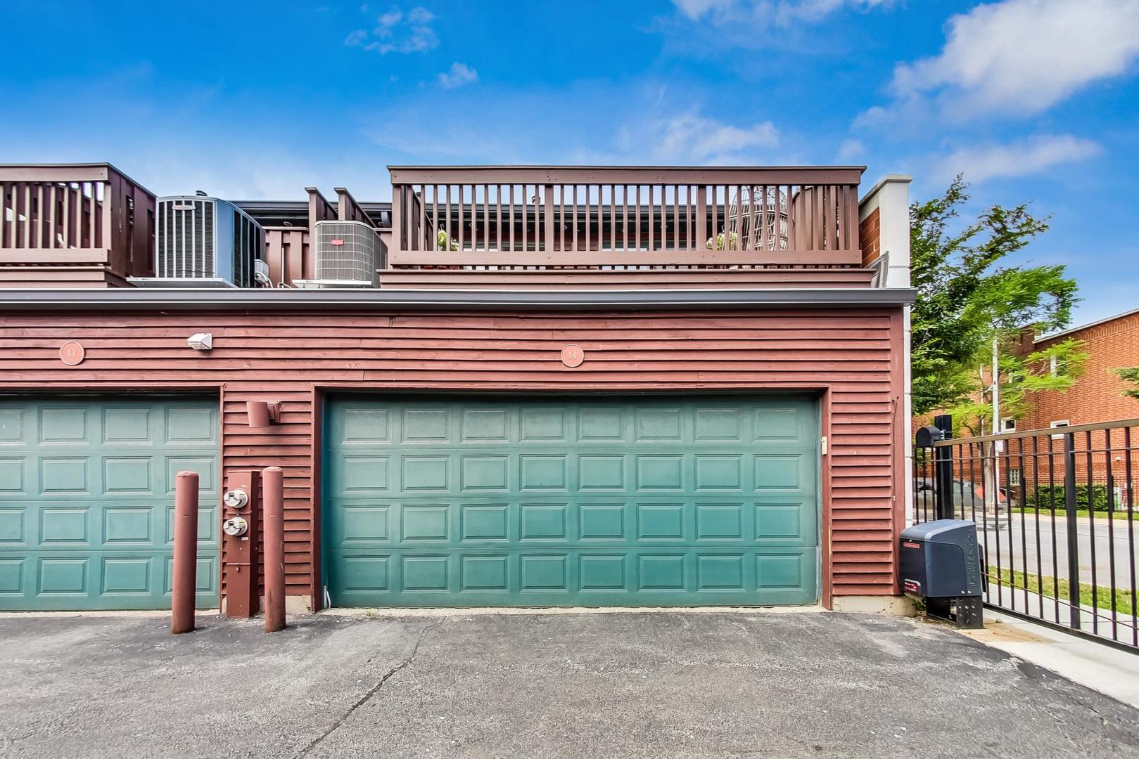 2743 N WOLCOTT Avenue Unit: 44
