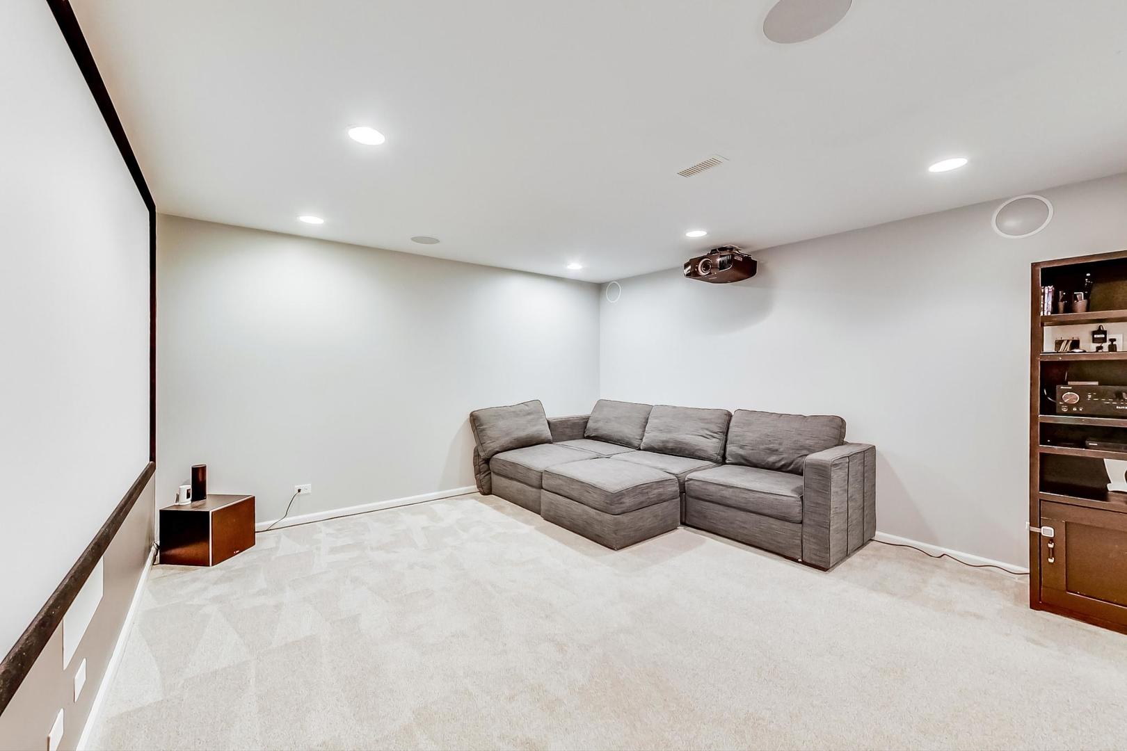 2743 N WOLCOTT Avenue Unit: 44