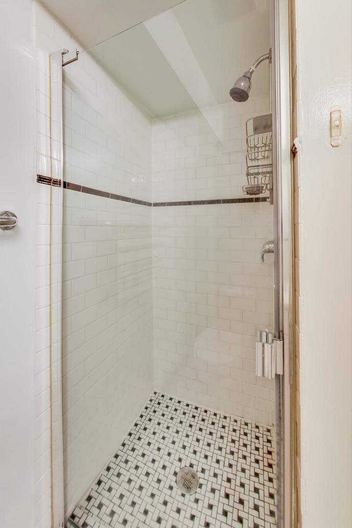 2743 N WOLCOTT Avenue Unit: 44