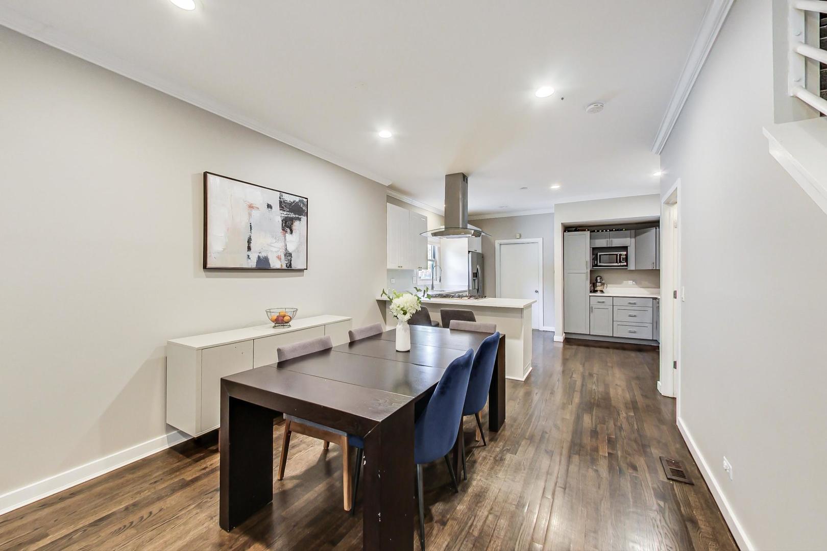 2743 N WOLCOTT Avenue Unit: 44