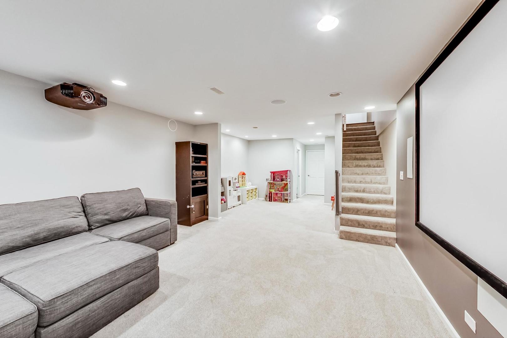 2743 N WOLCOTT Avenue Unit: 44