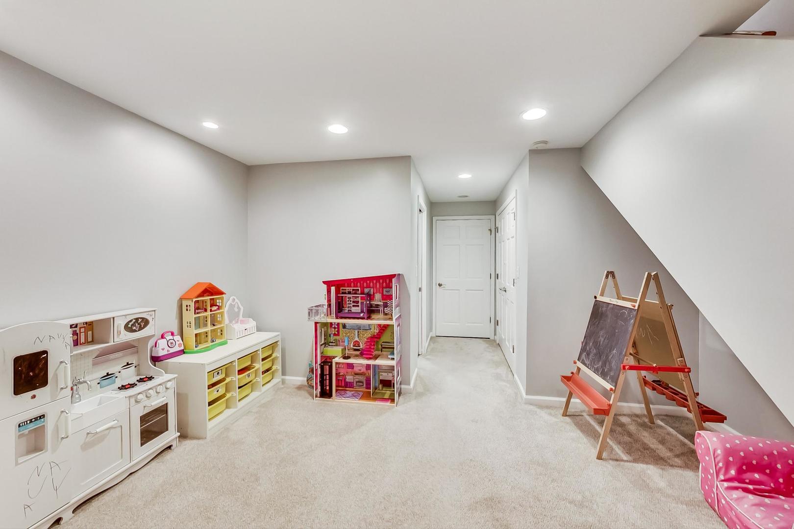 2743 N WOLCOTT Avenue Unit: 44