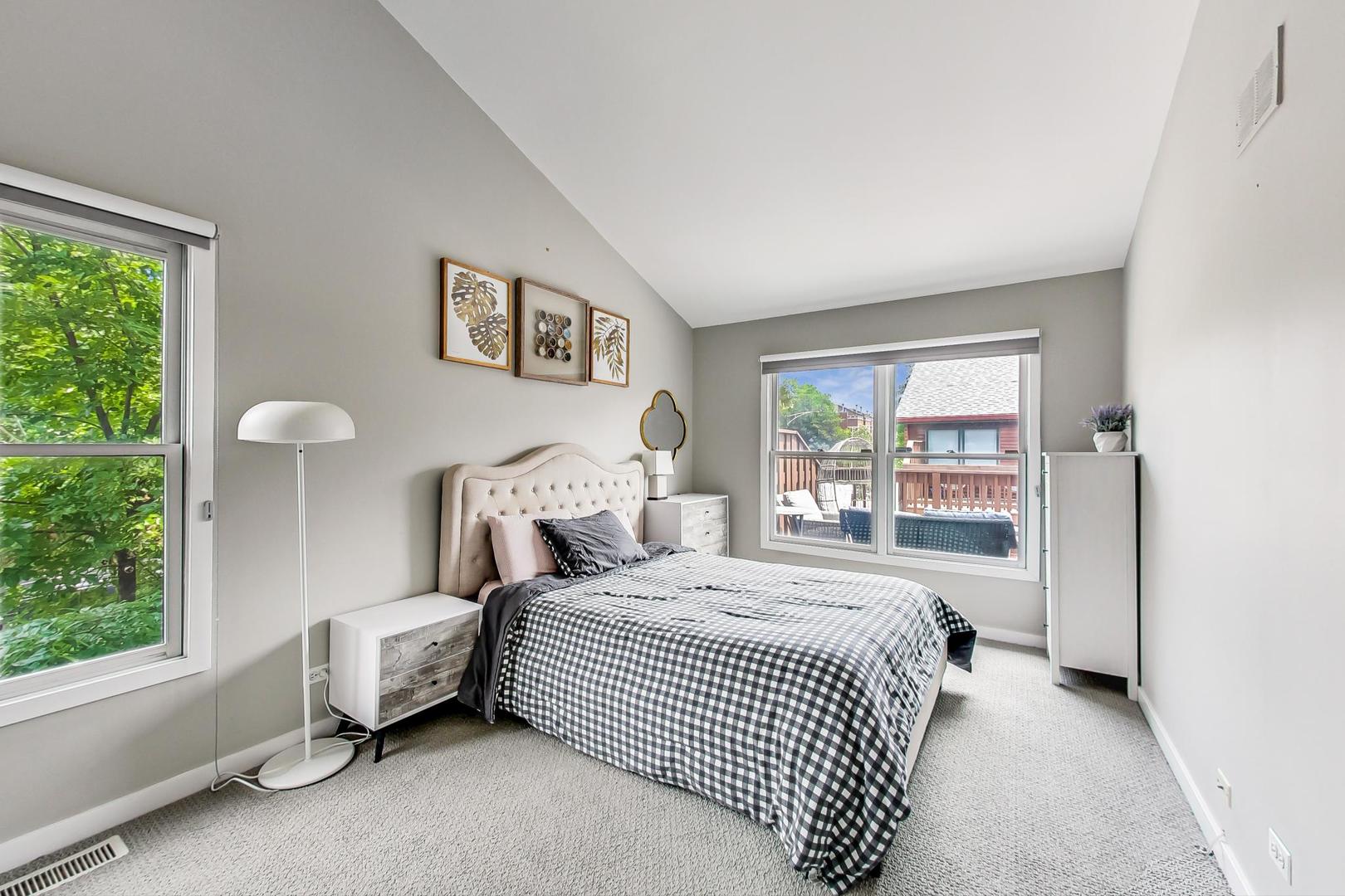 2743 N WOLCOTT Avenue Unit: 44