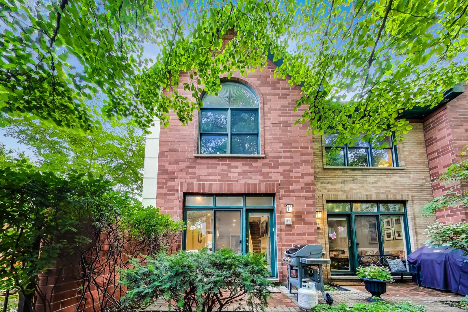 2743 N WOLCOTT Avenue Unit: 44