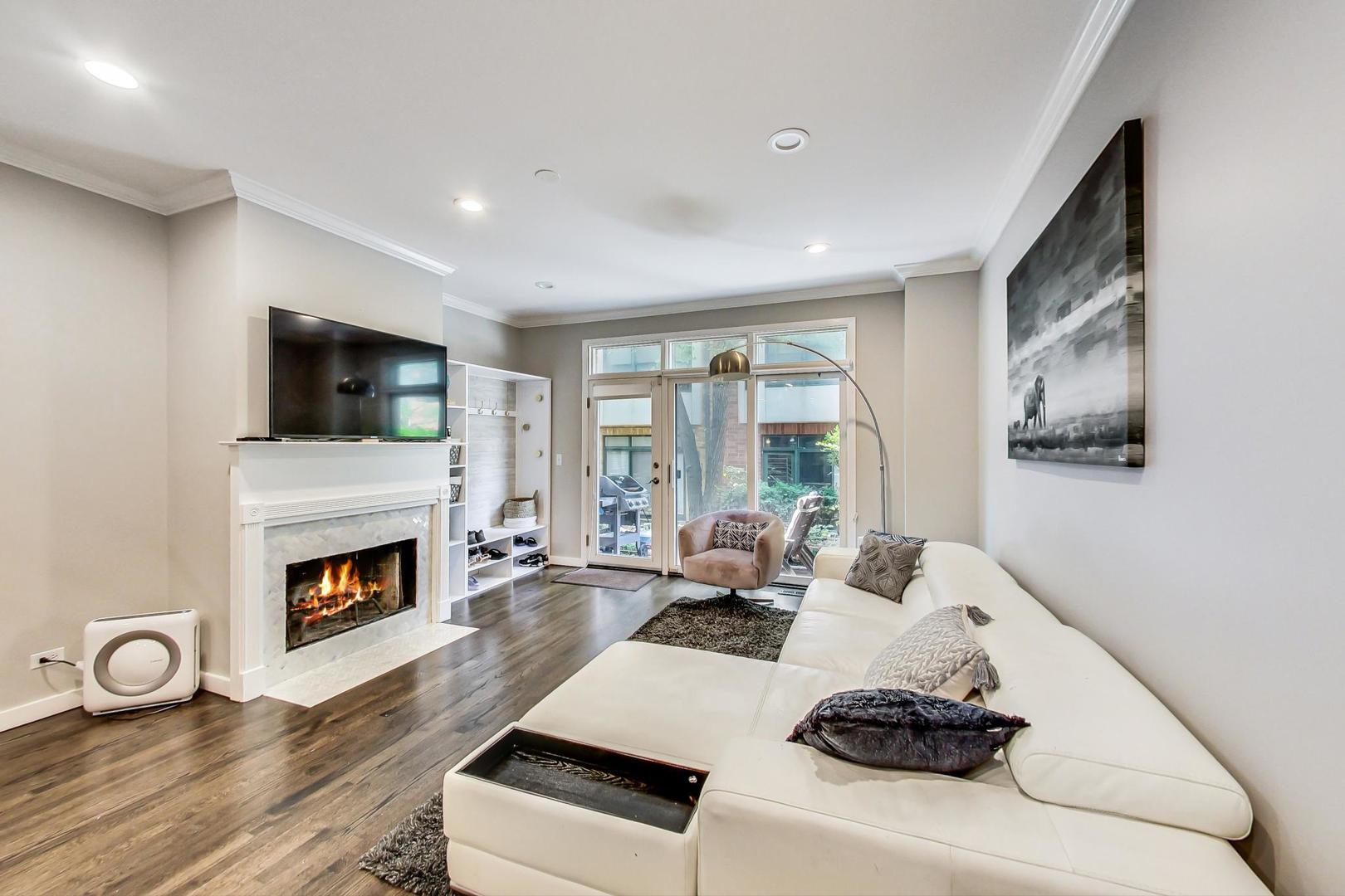 2743 N WOLCOTT Avenue Unit: 44