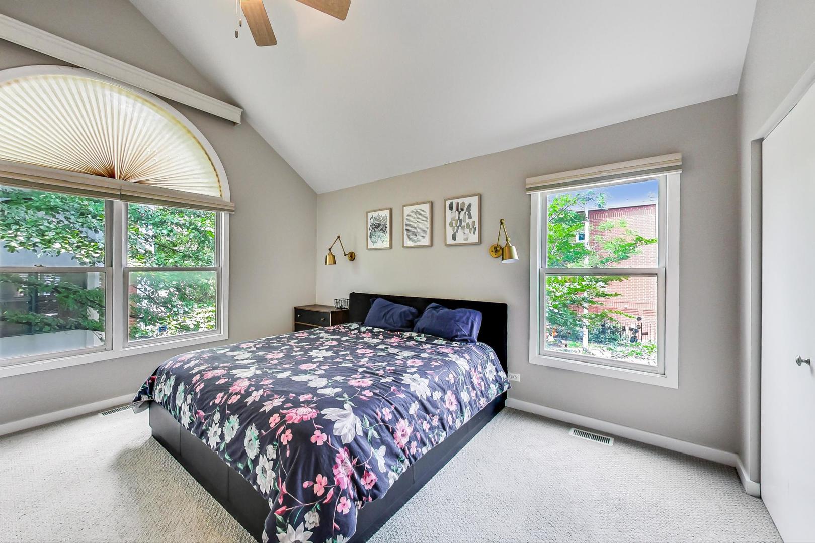 2743 N WOLCOTT Avenue Unit: 44