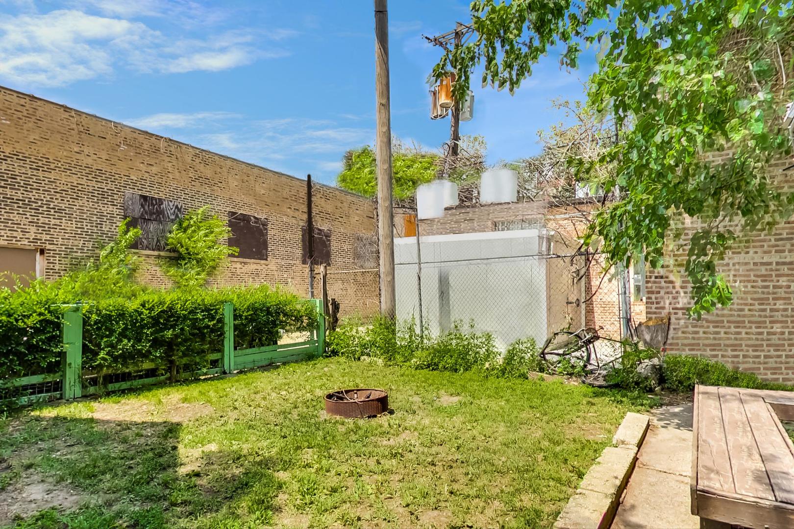 3112-14 N Rockwell Street