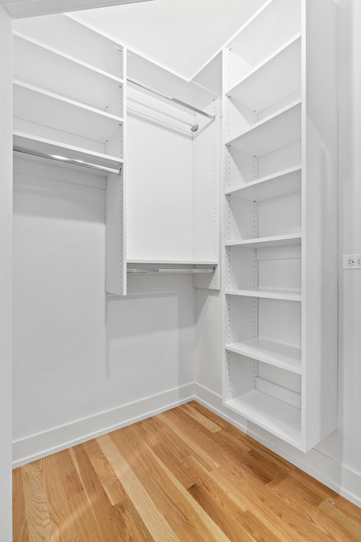 3216 N Francisco Avenue Unit: 3S