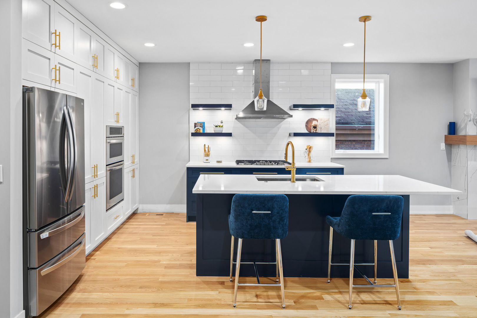 3216 N Francisco Avenue Unit: 3S
