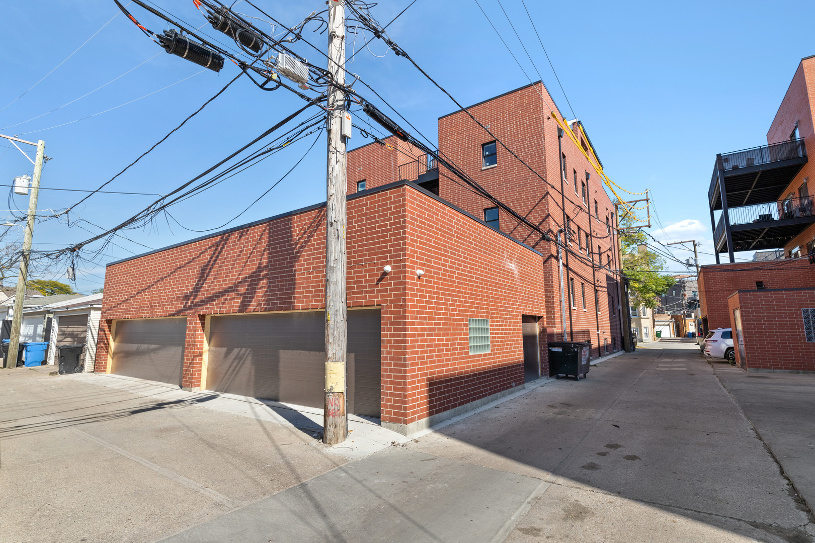 3216 N Francisco Avenue Unit: 3S