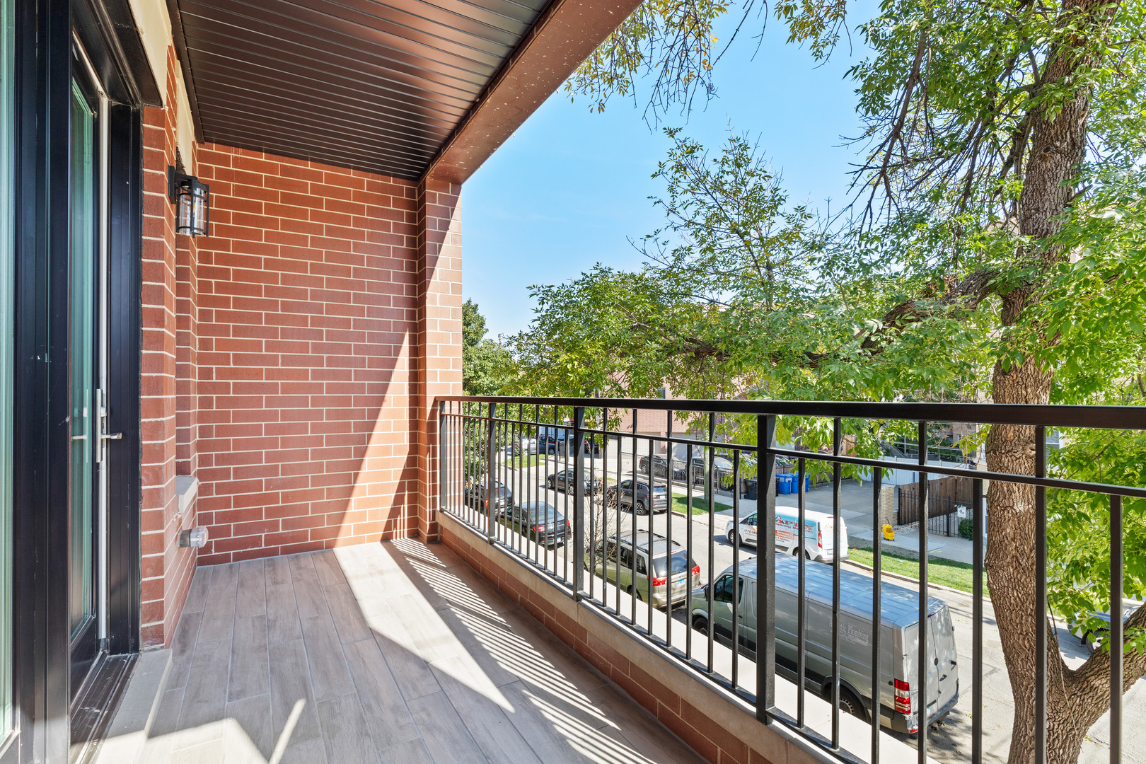 3216 N Francisco Avenue Unit: 3S