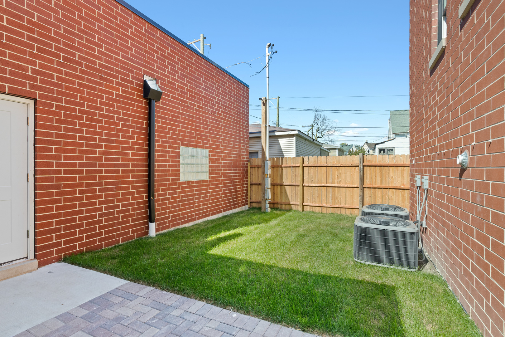 3216 N Francisco Avenue Unit: 3S